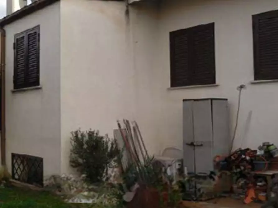 Immagine 1 di Villetta a schiera in vendita  in Via Genuri a Roma