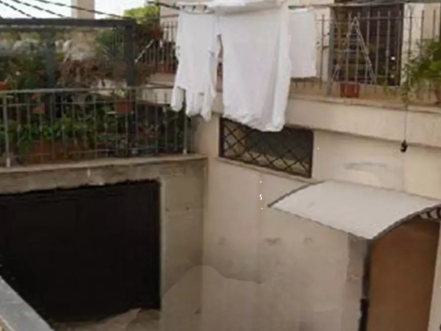 Immagine 3 di Villetta a schiera in vendita  in Via Genuri a Roma