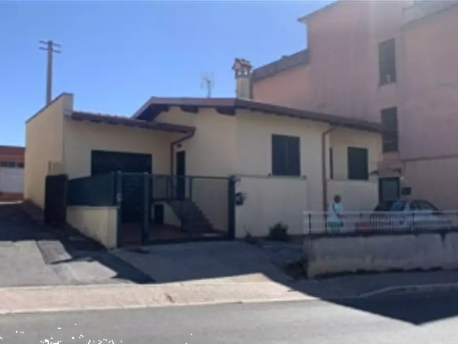 Immagine 12 di Appartamento in vendita  in V. Algidus a Lariano