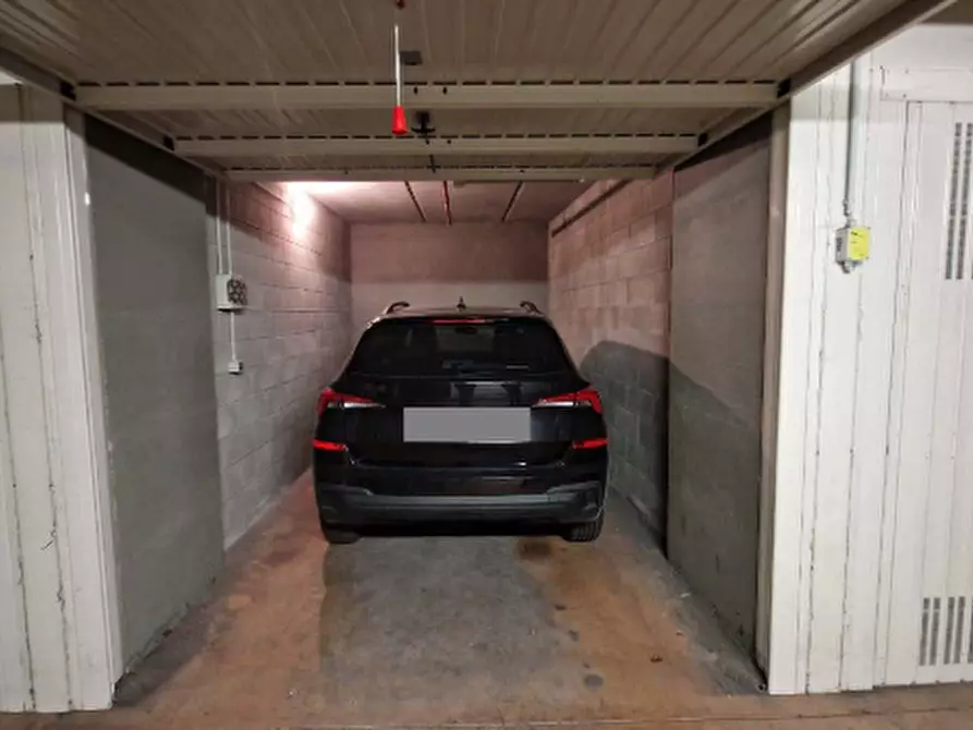 Immagine 1 di Garage in vendita  in Piazza Adriano a Torino