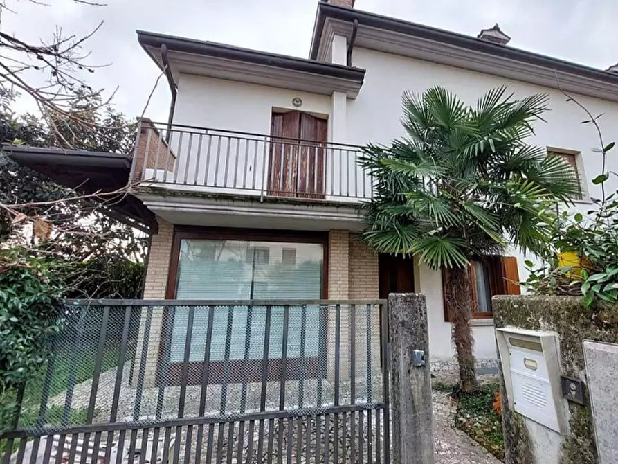 Immagine 1 di Villetta a schiera in vendita  in Via Sandro Pertini a San Pier D'isonzo