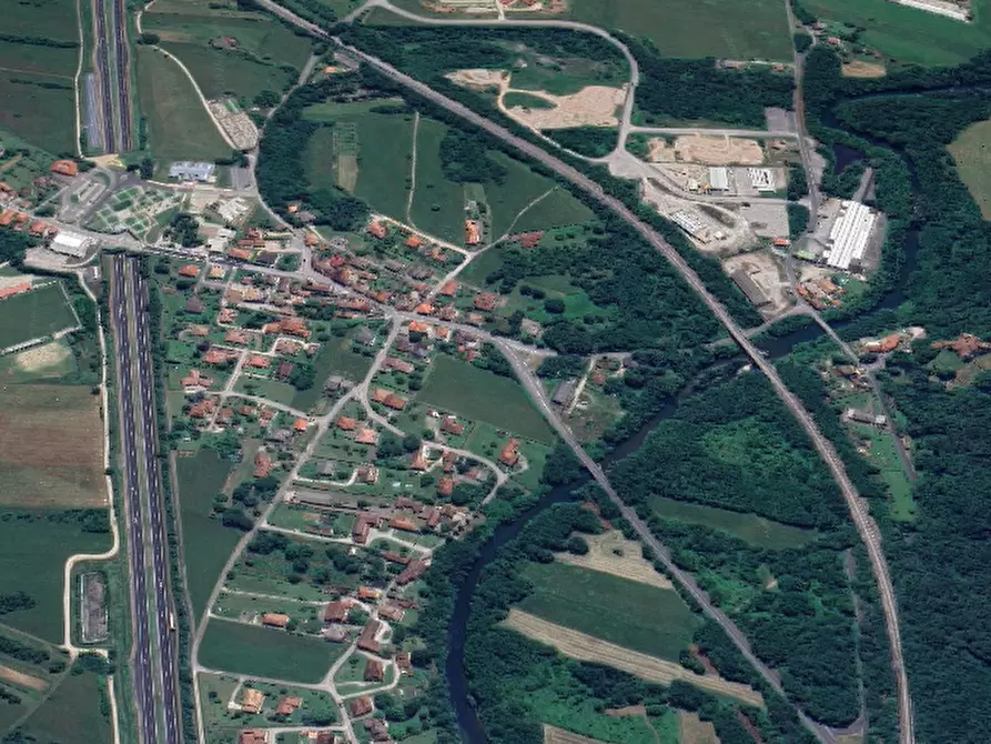 Immagine 14 di Appartamento in vendita  in Via Malnisce  a Savogna D'isonzo