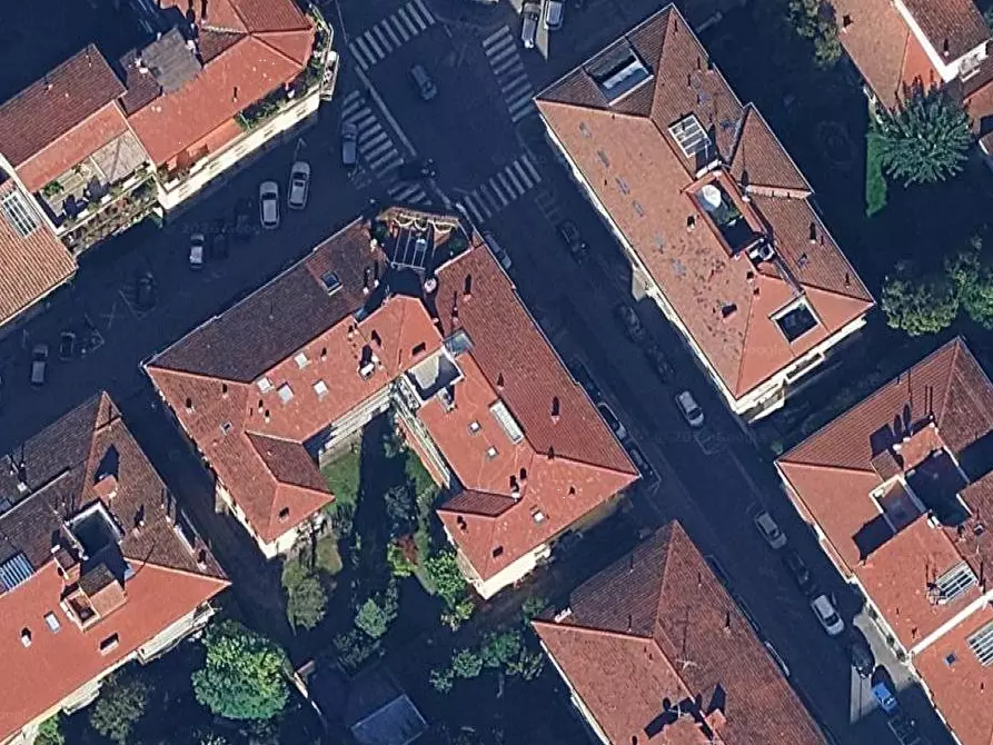 Immagine 20 di Stabile in vendita  in Via della Robbia a Firenze