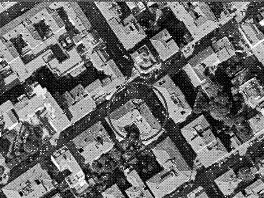 Immagine 27 di Stabile in vendita  in Via della Robbia a Firenze