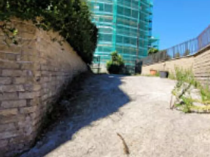 Immagine 2 di Magazzino in vendita  in Corso Italia a Anzio