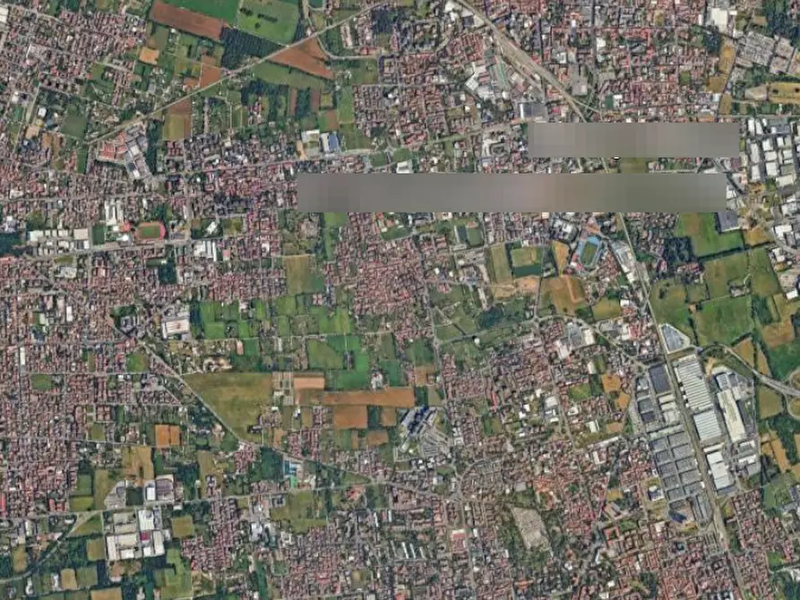 Immagine 3 di Garage in vendita  in Via Pirandello a Seregno