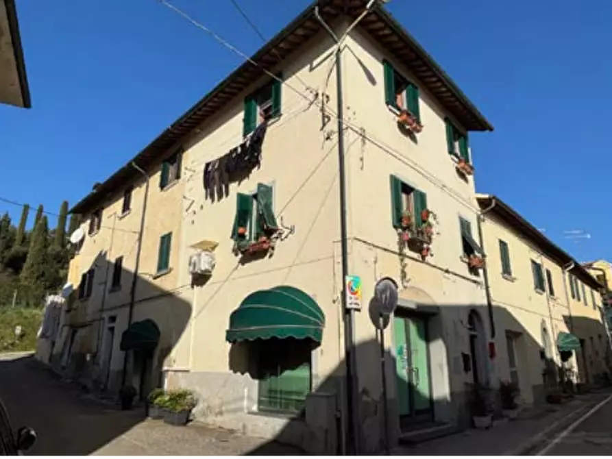 Immagine 1 di Magazzino in vendita  in Via Romana Lucchese a Fucecchio