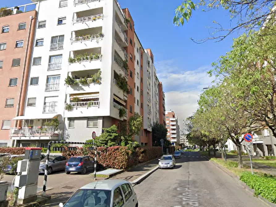 Immagine 2 di Appartamento in vendita  in Via Carlo Perini  a Milano