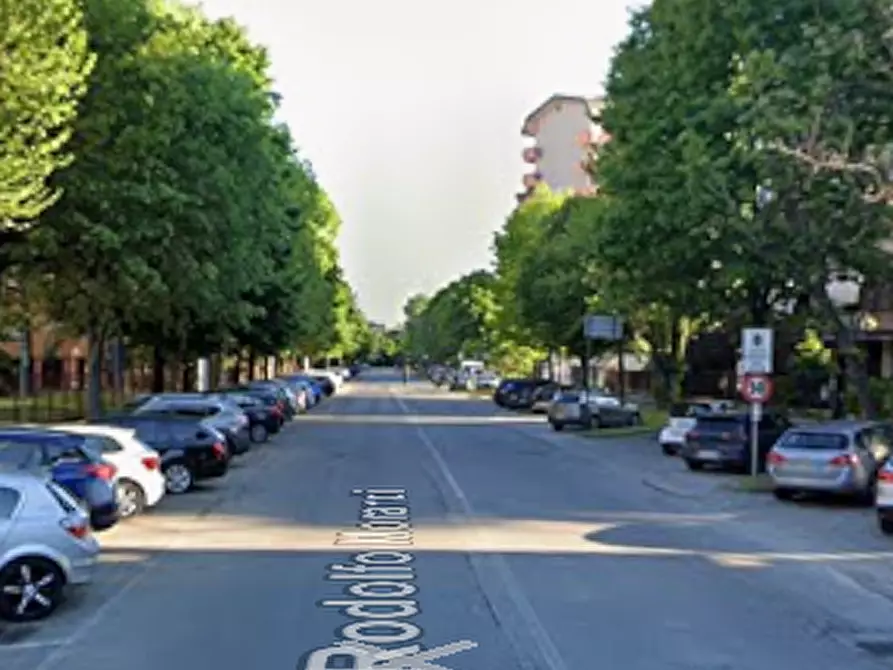 Immagine 1 di Garage in vendita  in Via Rodolfo Morandi a Segrate