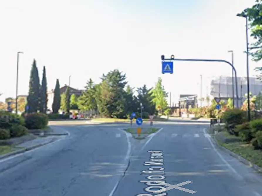 Immagine 4 di Garage in vendita  in Via Rodolfo Morandi a Segrate