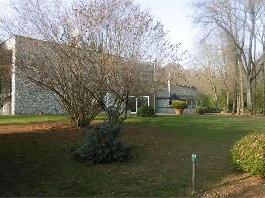 Immagine 2 di Villa in vendita  in Via Cerone a Nosate