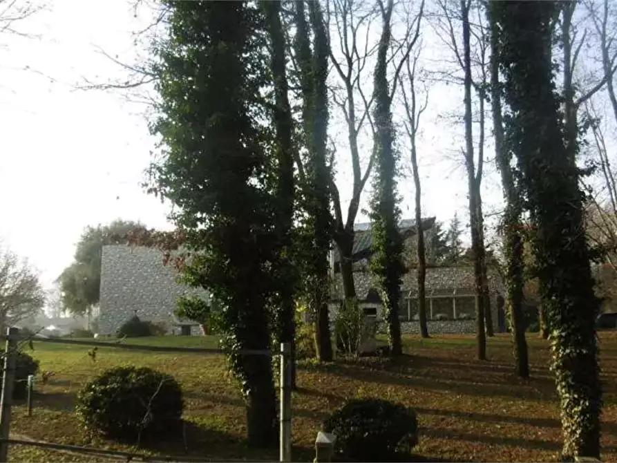 Immagine 11 di Villa in vendita  in Via Cerone a Nosate
