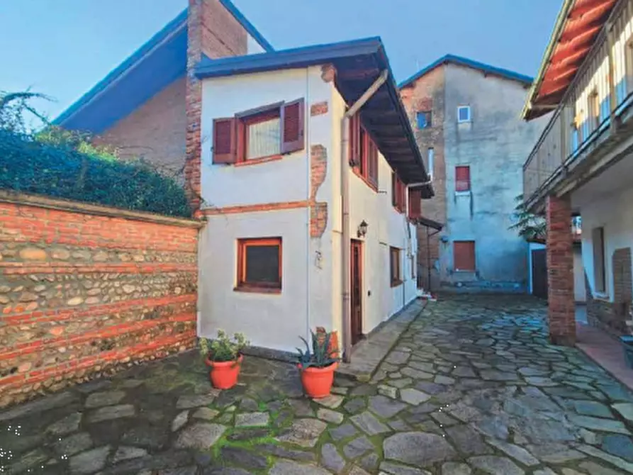 Immagine 5 di Appartamento in vendita  in Via Monsignor Paleari a Pogliano Milanese