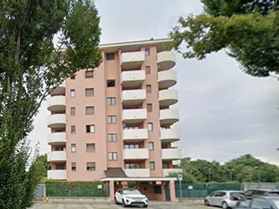 Immagine 3 di Appartamento in vendita  in Via Madre Teresa di Calcutta a Busto Arsizio