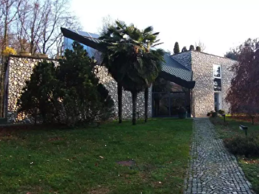 Immagine 37 di Villa in vendita  in Via Cerone a Nosate