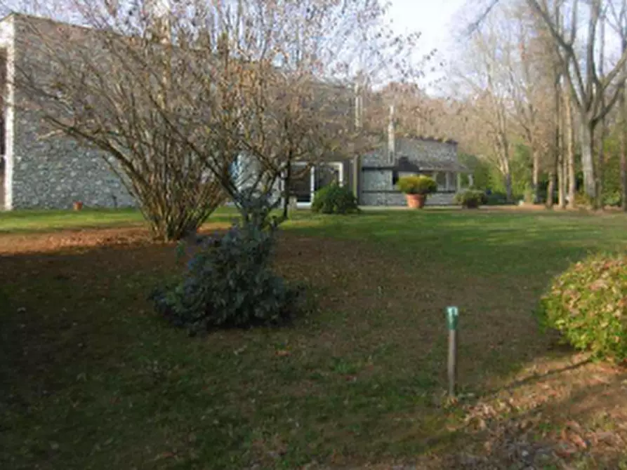 Immagine 3 di Villa in vendita  in Via Cerone a Nosate