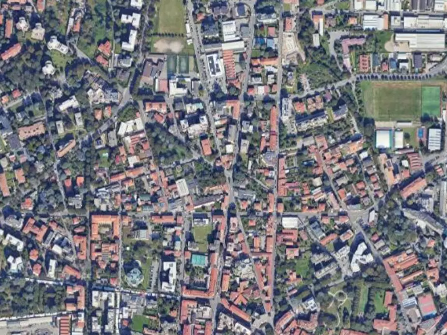 Immagine 5 di Negozio in vendita  in Via Ramazzotti a Saronno