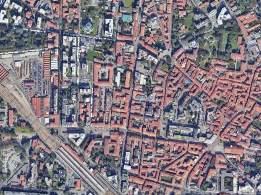 Immagine 7 di Negozio in vendita  in Via Ramazzotti a Saronno