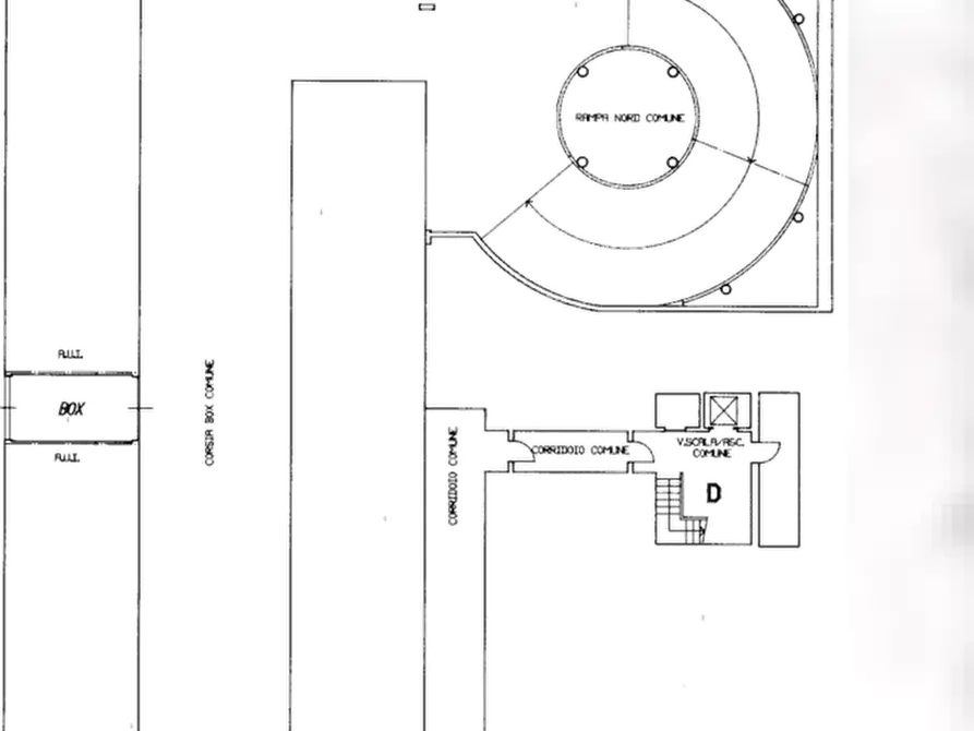 Immagine 13 di Negozio in vendita  in Via Ramazzotti a Saronno