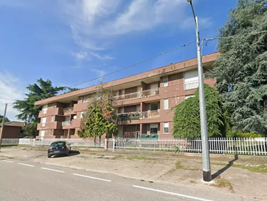 Immagine 10 di Appartamento in vendita  in Via XXIV Maggio a Lonate Pozzolo