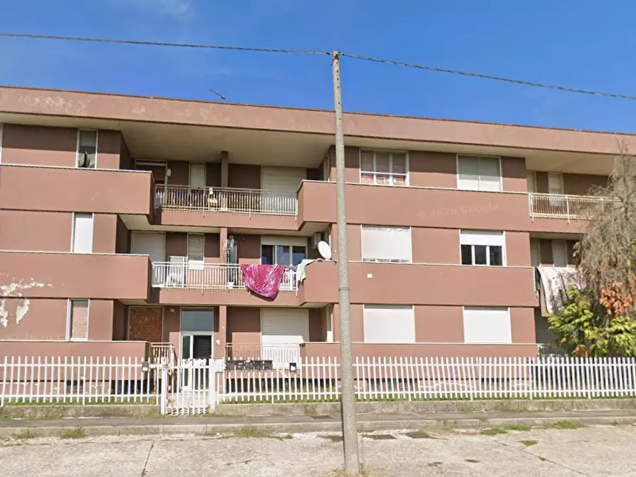 Immagine 13 di Appartamento in vendita  in Via XXIV Maggio a Lonate Pozzolo