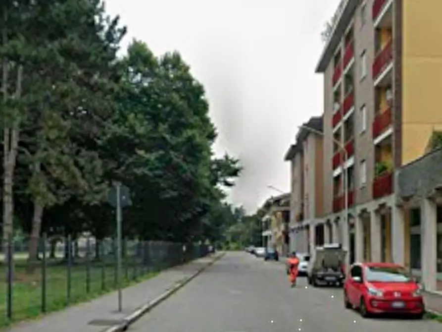 Immagine 5 di Negozio in vendita  in Viale Giotto a Busto Arsizio