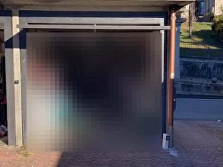 Immagine 2 di Garage in vendita  in Via Monte Grappa a Cavaria Con Premezzo