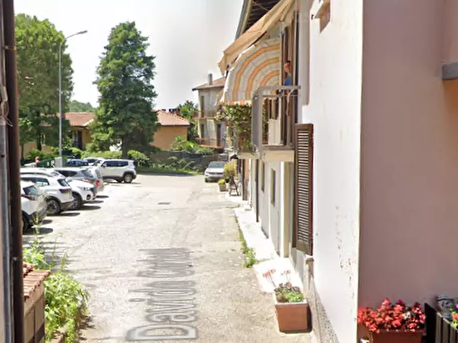 Immagine 12 di Appartamento in vendita  in Via Ceriani a Sesto Calende