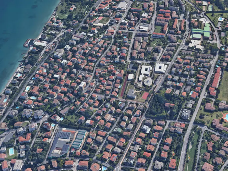 Immagine 13 di Appartamento in vendita  in Via Rambotti a Desenzano Del Garda