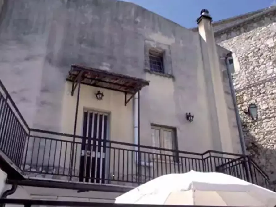 Immagine 4 di Appartamento in vendita  in Via I Salita San Nicola a Pretoro