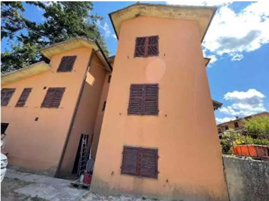 Immagine 2 di Villa in vendita  in Via Arezzo a Castel Del Piano