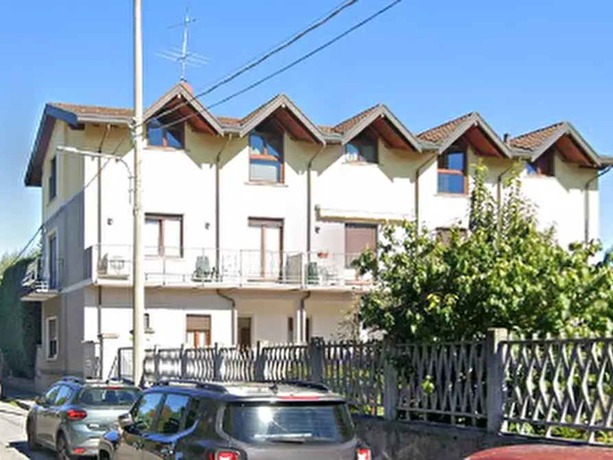 Immagine 2 di Appartamento in vendita  in Via Baraggioli  a Busto Arsizio