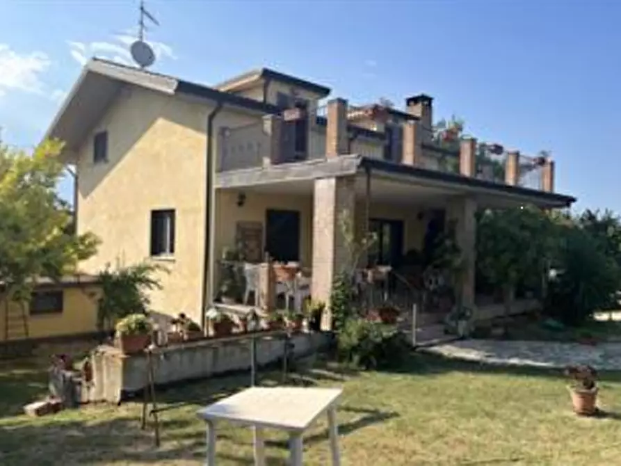 Immagine 1 di Villa in vendita  in Contrada San Basile a Orsogna