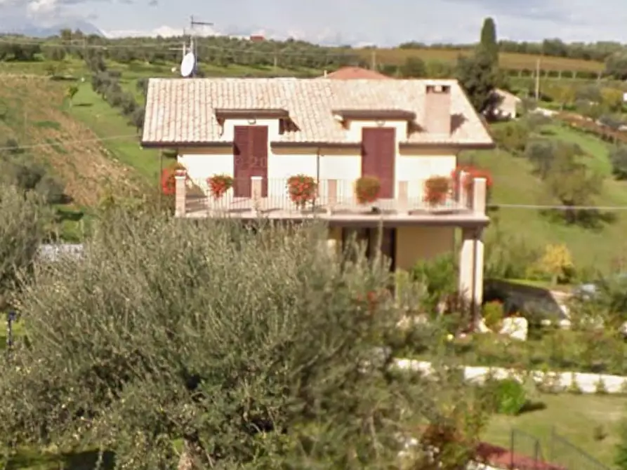 Immagine 3 di Villa in vendita  in Contrada San Basile a Orsogna