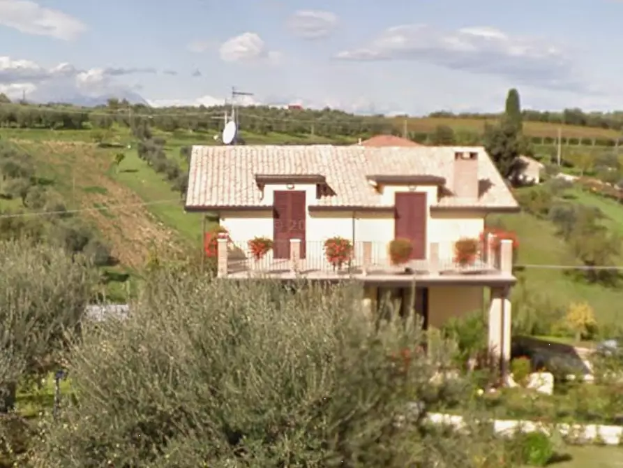 Immagine 4 di Villa in vendita  in Contrada San Basile a Orsogna