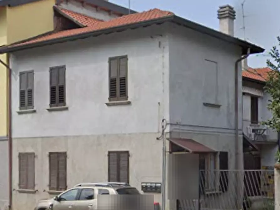 Immagine 11 di Appartamento in vendita  in Via Roma a Bovisio-Masciago