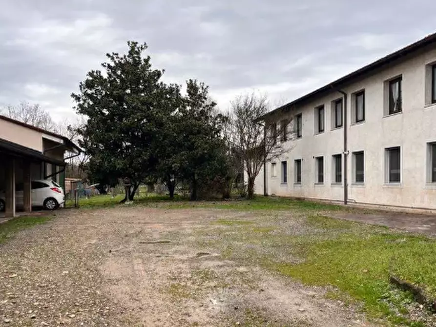 Immagine 2 di Laboratorio in vendita  in Via Dante Alighieri  a Cesate