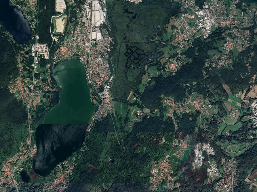 Immagine 18 di Appartamento in vendita  in Largo Giulio Cesare a Varano Borghi