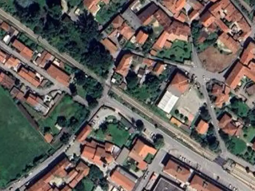 Immagine 11 di Appartamento in vendita  in Strada Stazione  a Cocquio-Trevisago