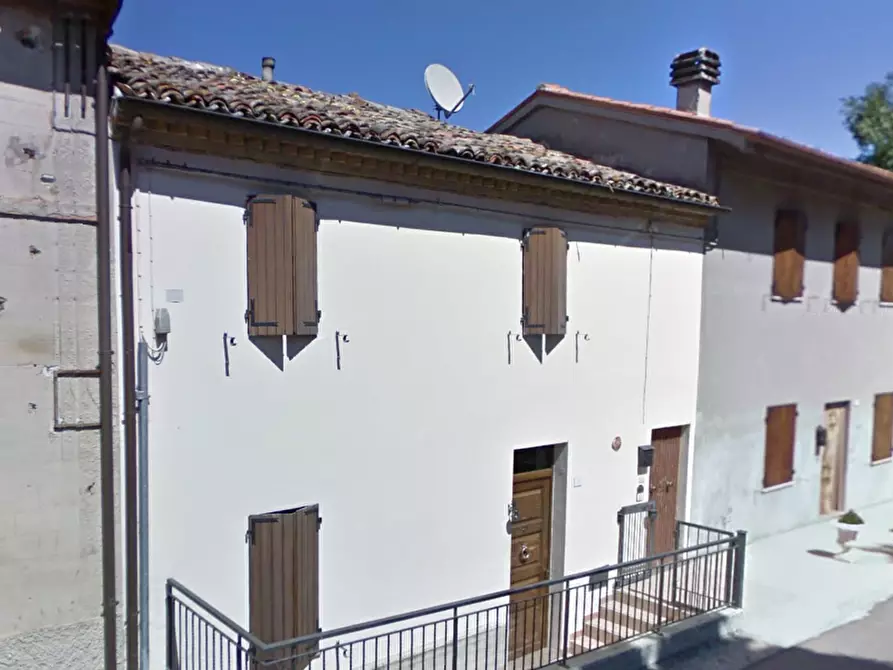 Immagine 11 di Porzione di casa in vendita  in Via Della Pieve  a Cartoceto