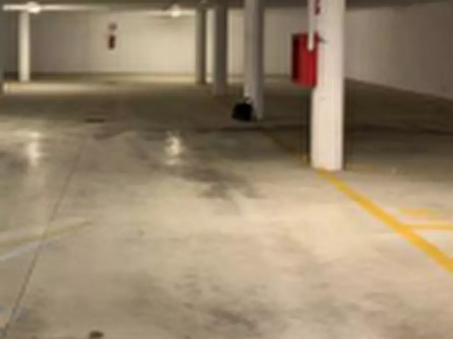 Immagine 5 di Negozio in vendita  in Via Fratelli Oscar e Olves di Prata a Brescia