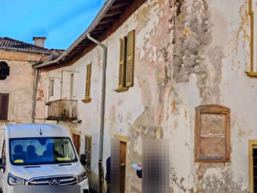 Immagine 1 di Appartamento in vendita  in Via Libertà a Casalzuigno