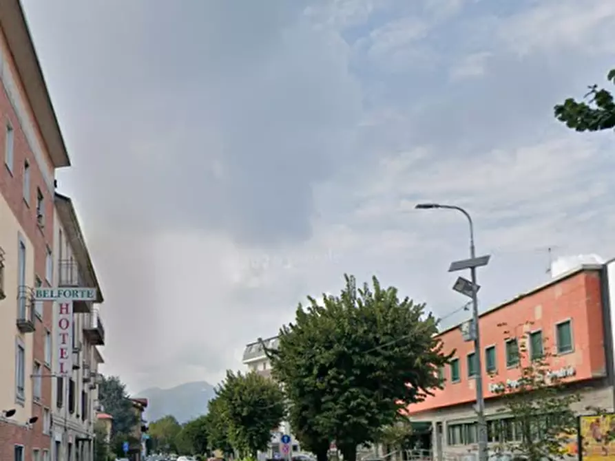 Immagine 9 di Magazzino in vendita  in Via Quarnero a Varese