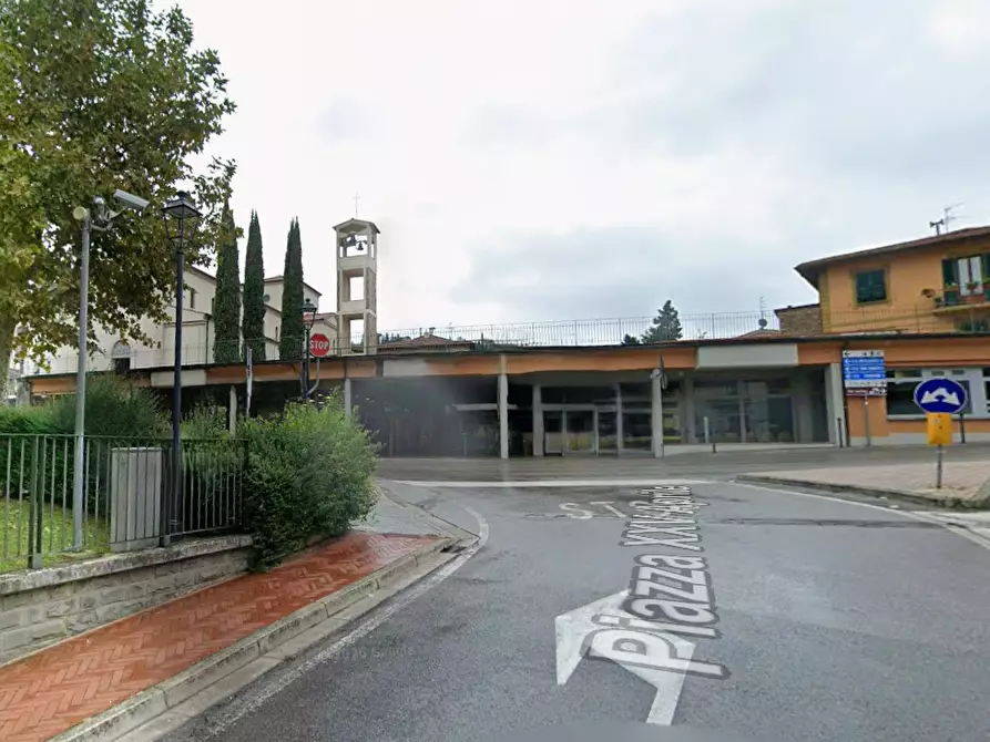 Immagine 5 di Negozio in vendita  in Piazza XXV Aprile  a Rignano Sull'arno