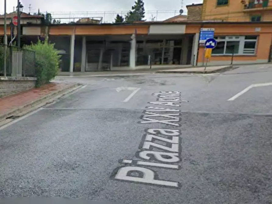 Immagine 11 di Negozio in vendita  in Piazza XXV Aprile  a Rignano Sull'arno