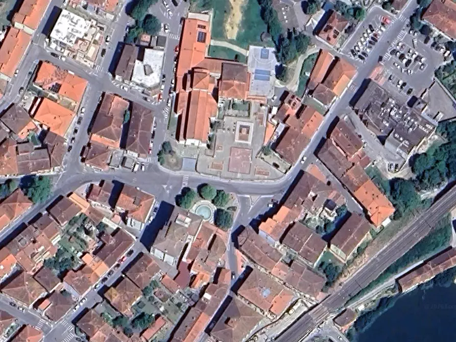 Immagine 15 di Negozio in vendita  in Piazza XXV Aprile  a Rignano Sull'arno