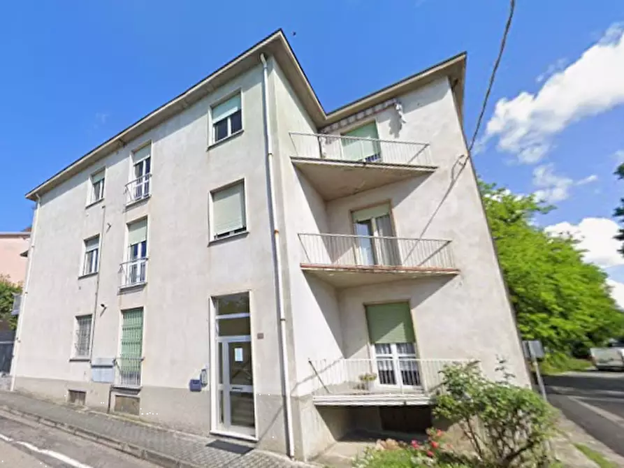 Immagine 17 di Appartamento in vendita  in Viale Amedeo di Savoia Duca d’Aosta a Casteggio