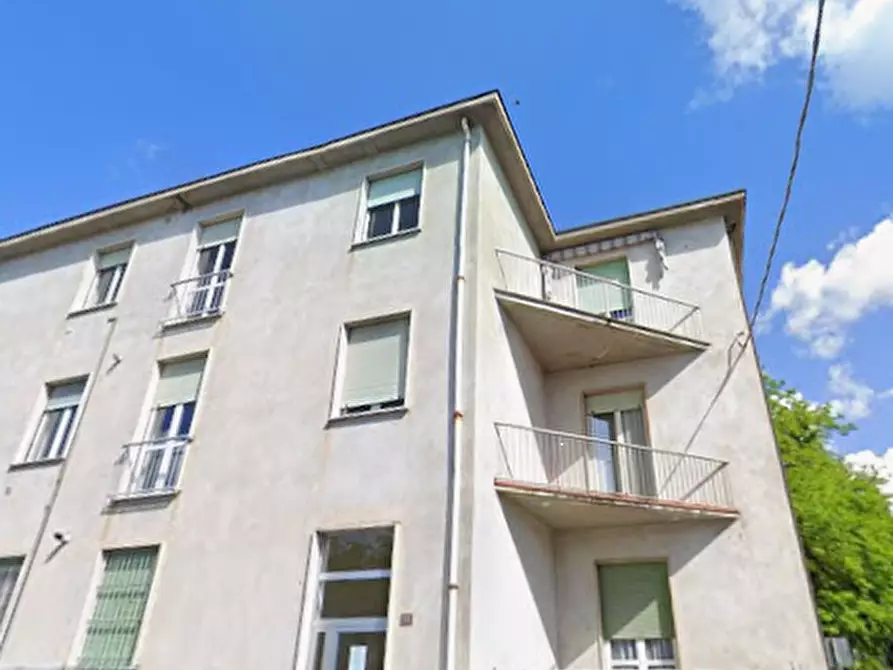 Immagine 19 di Appartamento in vendita  in Viale Amedeo di Savoia Duca d’Aosta a Casteggio