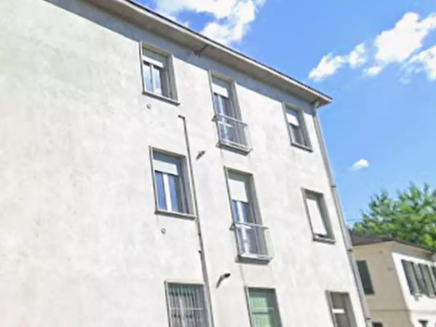 Immagine 21 di Appartamento in vendita  in Viale Amedeo di Savoia Duca d’Aosta a Casteggio