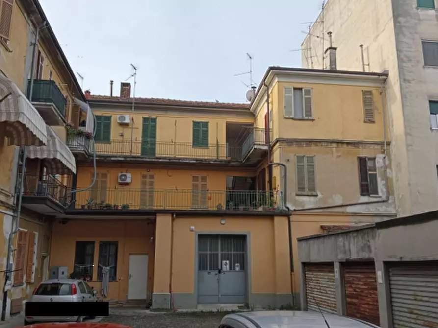 Immagine 4 di Appartamento in vendita  in Via Ugo Bassi a Voghera